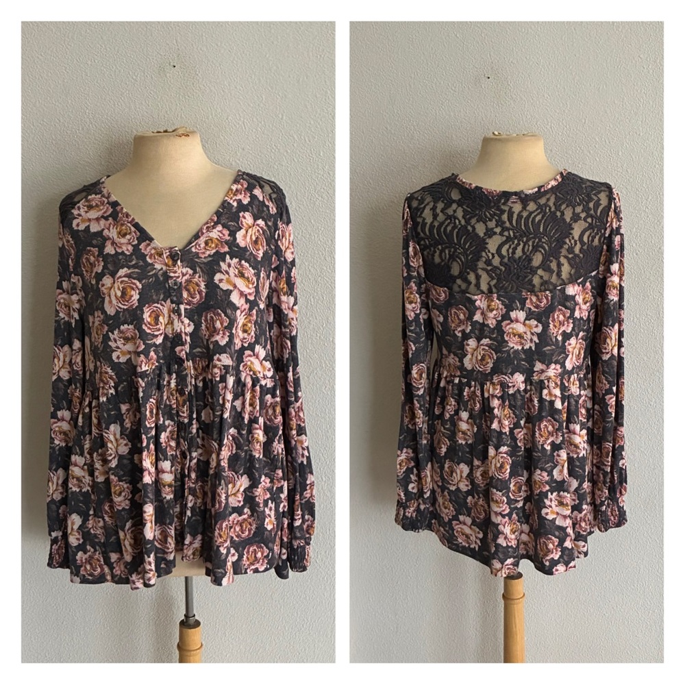 Torrid gray floral top